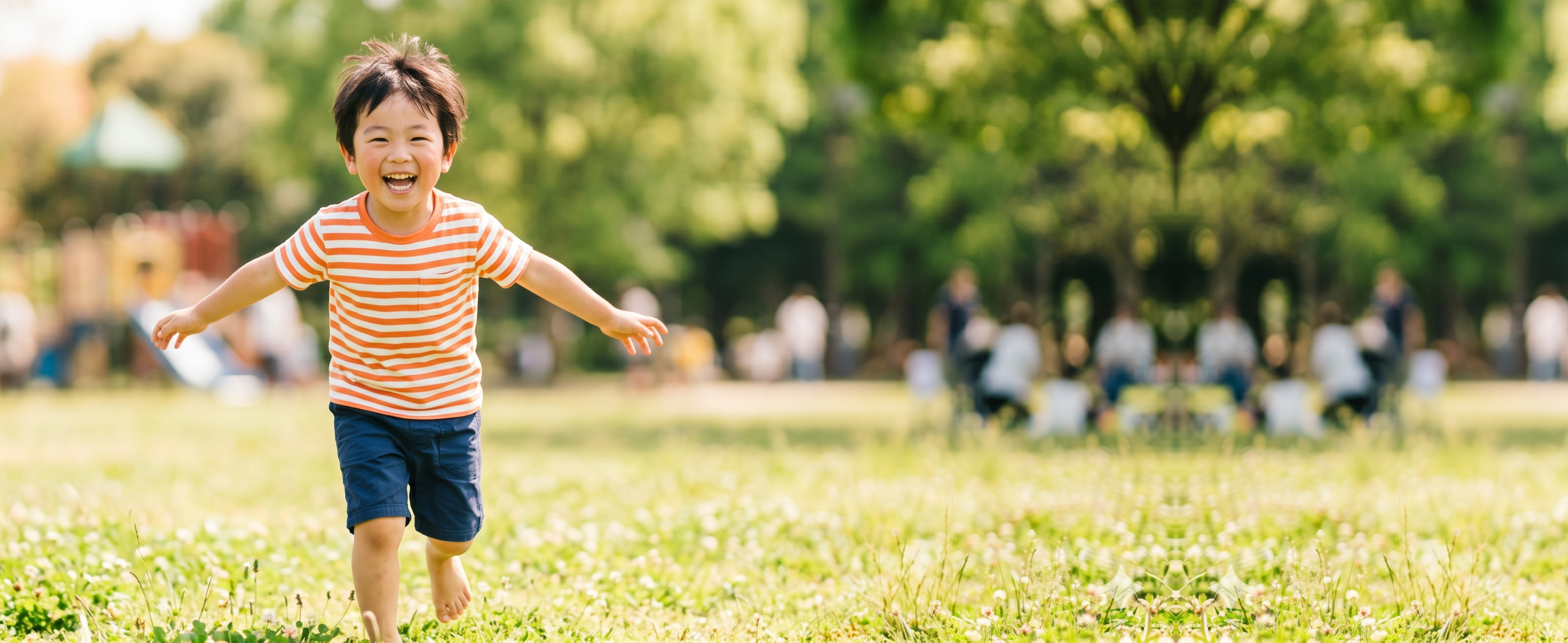 明るい室内で過ごす家族